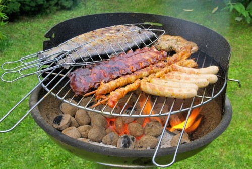 Fisk og kjøtt på grill